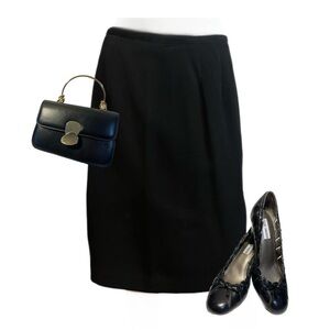harvé benard Black Pencil Skirt W/ Slit In Back, Size
10. Polyester.